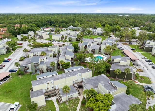 Property at 208 Scottsdale Sq #208, Winter Park, FL 32792, 2 beds, 1.5 baths