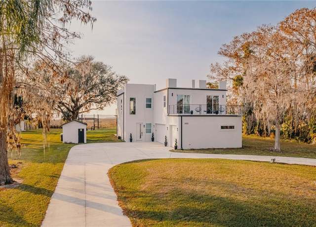 Property at 3000 Tohopekaliga Dr, St Cloud, FL 34772, 4 beds, 3.5 baths
