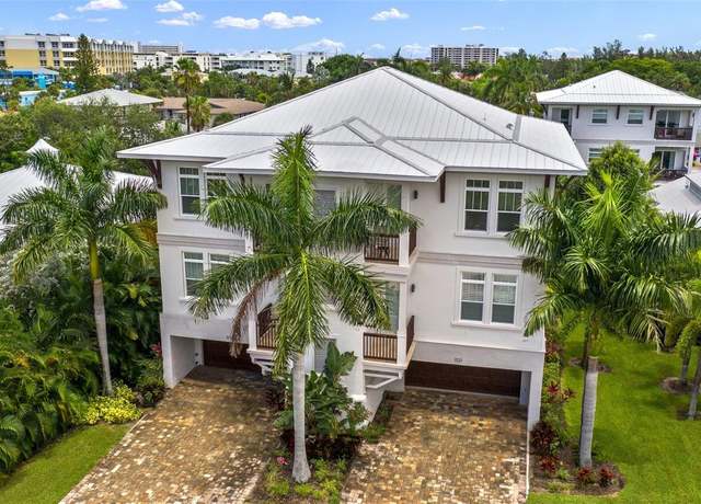 Property at 1021 Crescent St Unit 1, Sarasota, FL 34242, 3 beds, 3 baths