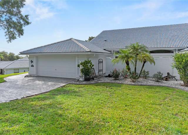 Property at 6048 Topsail Rd, Lady Lake, FL 32159, 3 beds, 2 baths