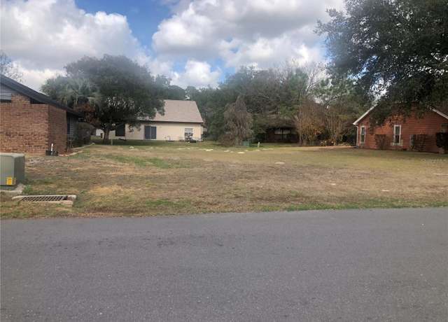 Property at 6061 Beechwood Dr #167, Dade City, FL 33523