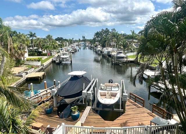 Property at 1427 40th Ave NE, St Petersburg, FL 33703, 4 beds, 3 baths