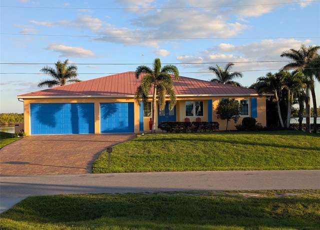 Property at 3572 Peace River Dr, Punta Gorda, FL 33983, 4 beds, 3.5 baths