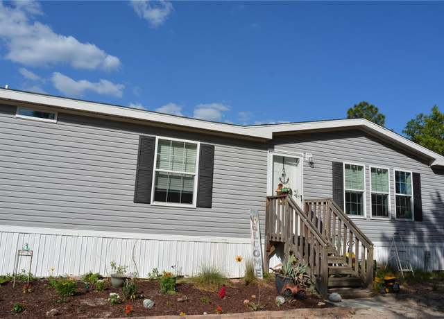 Property at 2640 NE 74th Ave, High Springs, FL 32643, 4 beds, 3 baths