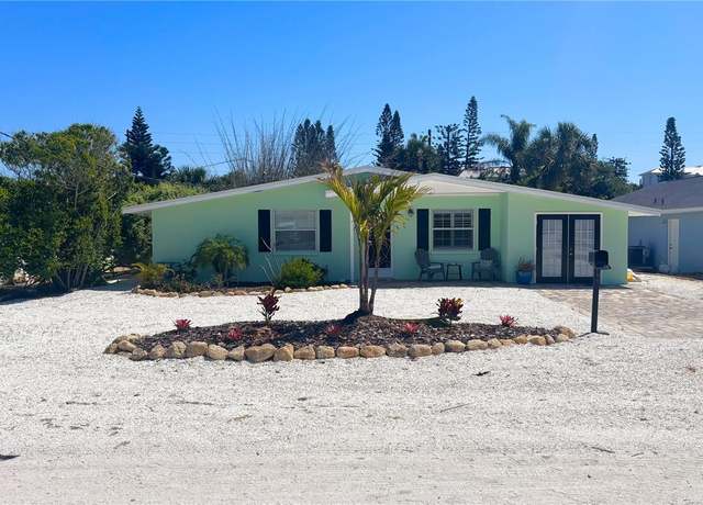 Property at 1219 Beacon St, New Smyrna Beach, FL 32169, 3 beds, 2 baths