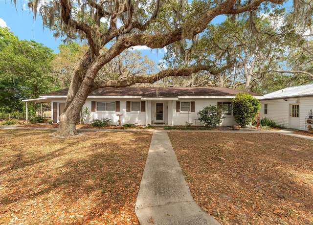 Property at 18027 SE 90th St, Ocklawaha, FL 32179, 3 beds, 3 baths