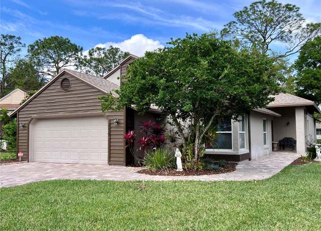 Property at 416 Sandestin Dr, Winter Haven, FL 33884, 3 beds, 2 baths