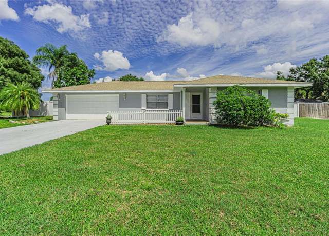 Property at 1829 1st Ave E, Bradenton, FL 34208, 4 beds, 2 baths