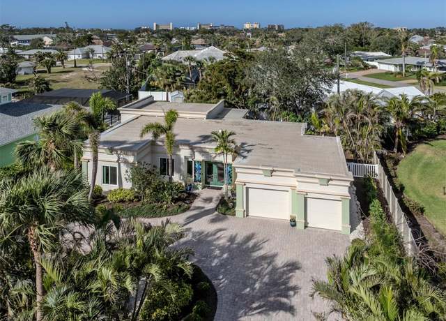 Property at 333 Bayshore Dr, Venice, FL 34285, 3 beds, 2 baths