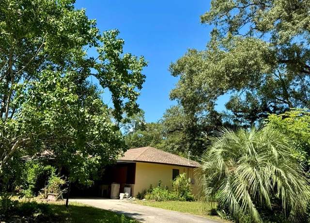 Property at 3725 NE 18th Ave, Ocala, FL 34479, 3 beds, 2 baths