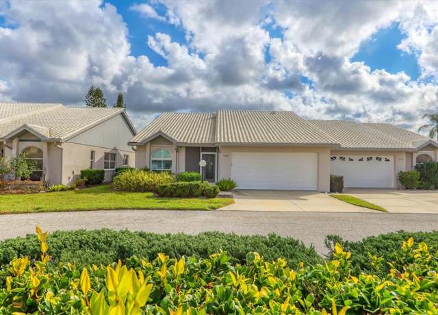 Property at 5320 Crestlake Blvd #26, Sarasota, FL 34233, 3 beds, 2 baths