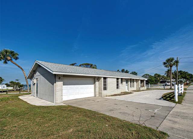 Property at 408 S Mccall Rd, Englewood, FL 34223, 2 beds, 2 baths