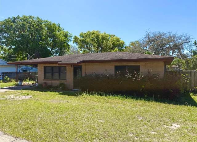 Property at 460 W Pierce St, Lake Alfred, FL 33850, 4 beds, 2 baths