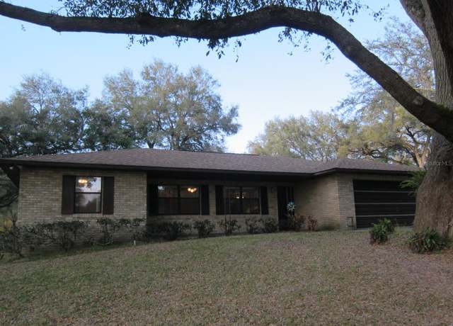 Property at 1009 Linda Glen Ave, Fruitland Park, FL 34731, 3 beds, 2 baths