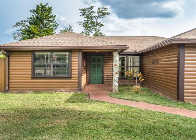 Property at 4107 Robin Way, Valrico, FL 33594, 3 beds, 2 baths