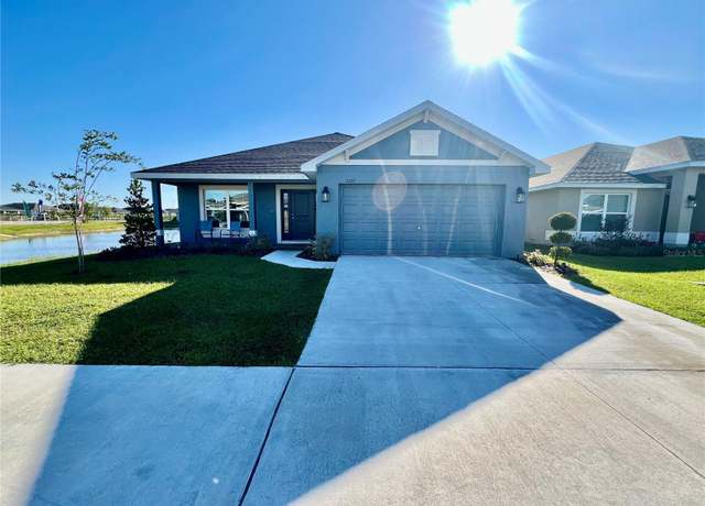Property at 2107 Cartgate Ln, Winter Haven, FL 33884, 4 beds, 3 baths