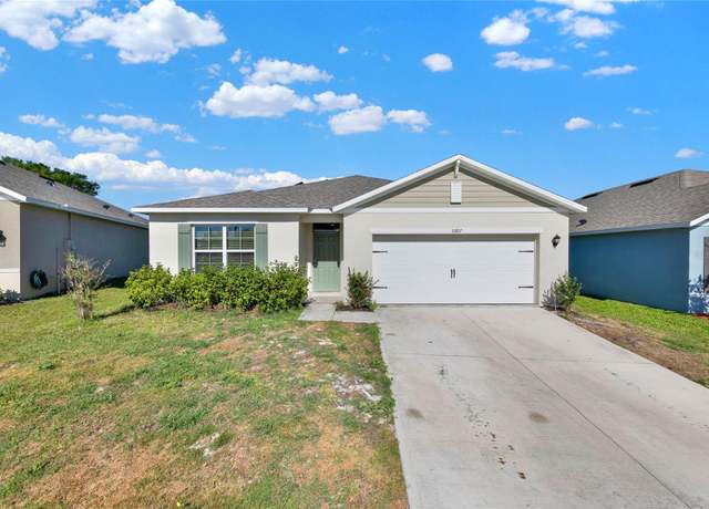 Property at 11207 Amber Ridge Dr, Zellwood, FL 32798, 4 beds, 2 baths