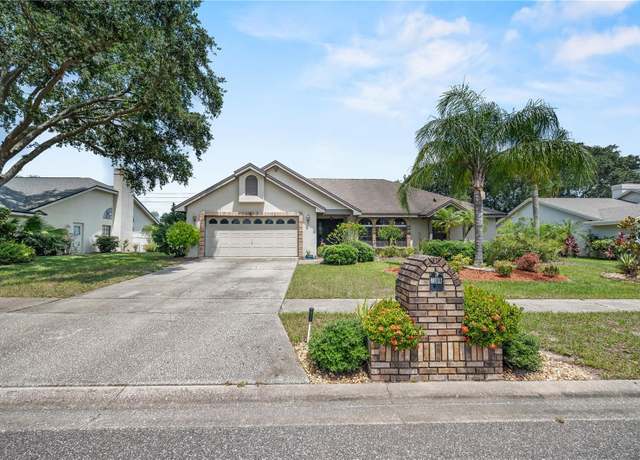 Property at 2209 Fairglenn Way, Winter Park, FL 32792, 4 beds, 2 baths