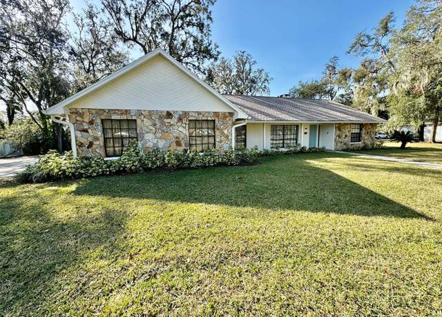 Property at 1501 Buell Ct, Plant City, FL 33567, 3 beds, 2.5 baths