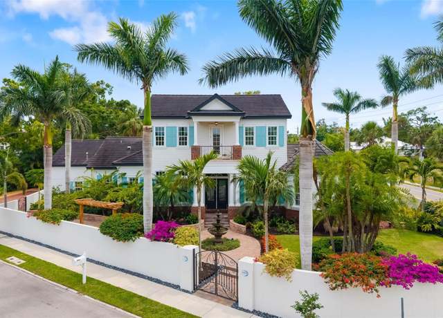 Property at 1810 Lincoln Dr, Sarasota, FL 34236, 4 beds, 4.5 baths