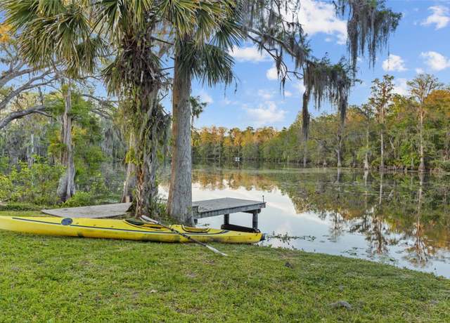 Property at 614 Vanderbaker Rd, Temple Terrace, FL 33617, 3 beds, 2.5 baths