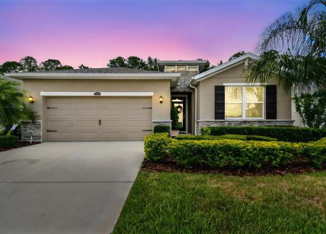 Property at 32825 Sand Creek Dr, Wesley Chapel, FL 33543, 4 beds, 2 baths