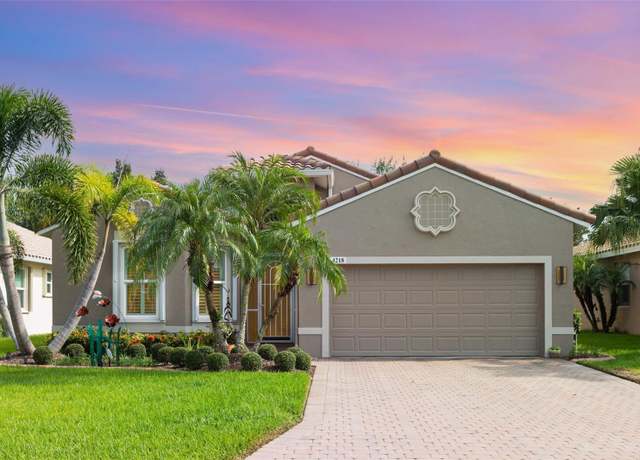 Property at 4218 65th Pl E, Sarasota, FL 34243, 2 beds, 2 baths