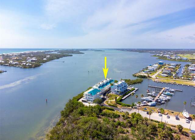 Property at 8005 Bay Pointe Dr, Englewood, FL 34224, 3 beds, 3.5 baths
