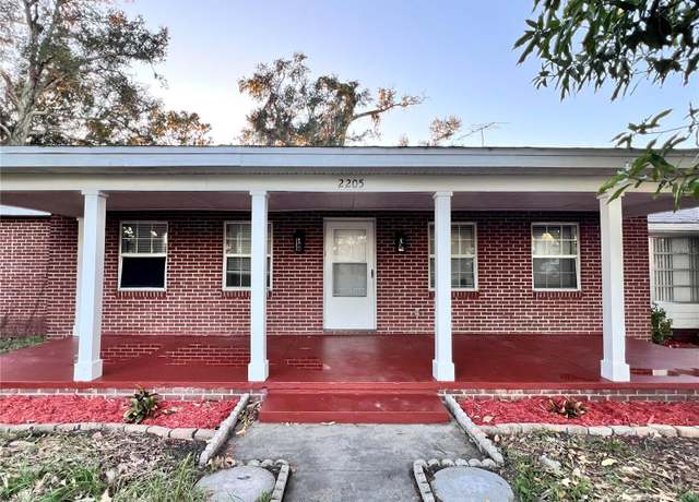 Property at 2205 12th St NW, Winter Haven, FL 33881, 4 beds, 3 baths