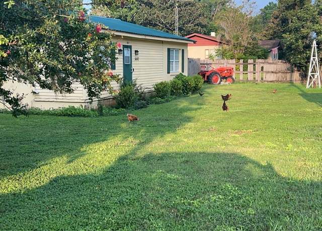 Property at 3691 E County Road 466, Oxford, FL 34484, 3 beds, 1 bath
