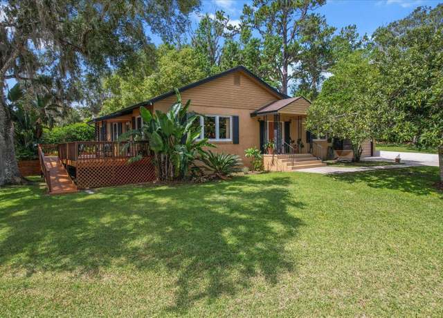 Property at 39 Sunset Dr, Brooksville, FL 34601, 3 beds, 2 baths