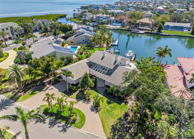 Property at 520 Harbor Cay Dr, Longboat Key, FL 34228, 4 beds, 4.5 baths