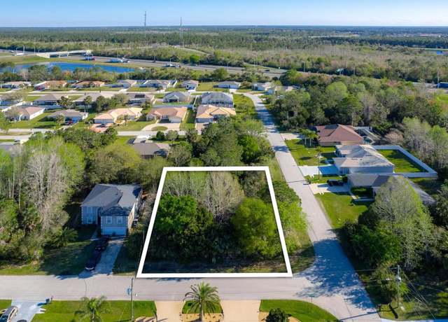 Property at 2 Bishop Ln, Palm Coast, FL 32137