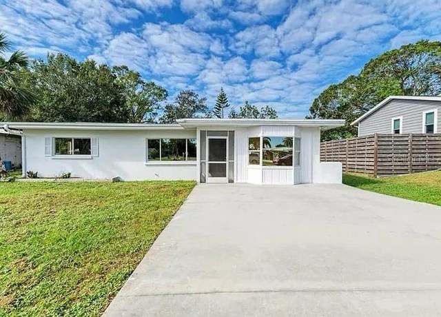 Property at 818 Padgett Ave, Sarasota, FL 34237, 3 beds, 2 baths