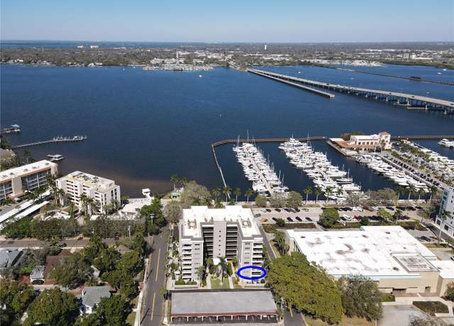 Property at 1400 Barcarrota Blvd W #201, Bradenton, FL 34205, 2 beds, 2 baths