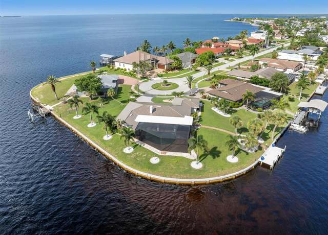 Property at 374 Severin Rd SE, Port Charlotte, FL 33952, 3 beds, 2 baths