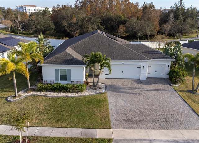 Property at 402 Blue Lake Cir, Kissimmee, FL 34758, 4 beds, 2 baths