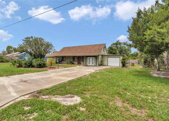 Property at 40533 E 8th Ave, Umatilla, FL 32784, 3 beds, 3 baths