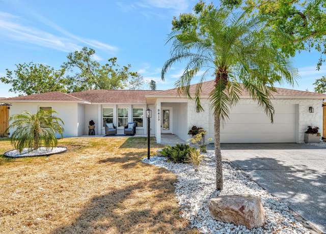 Property at 8419 Sylvan Woods Dr, Sarasota, FL 34243, 4 beds, 4 baths