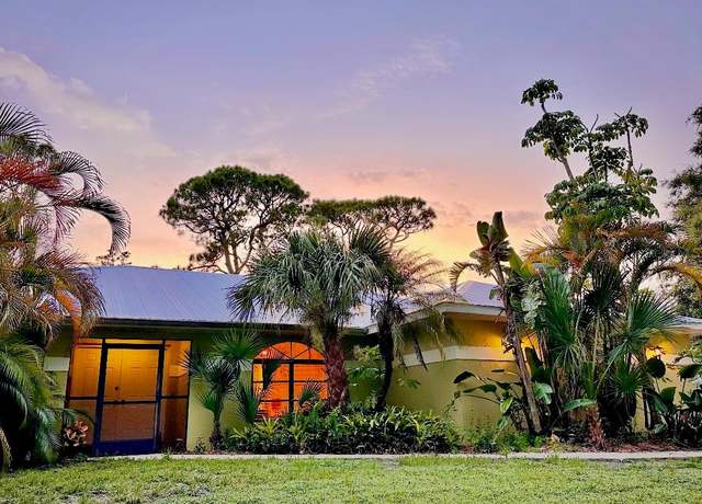 Property at 850 Van Gogh Rd, Englewood, FL 34223, 3 beds, 2.5 baths