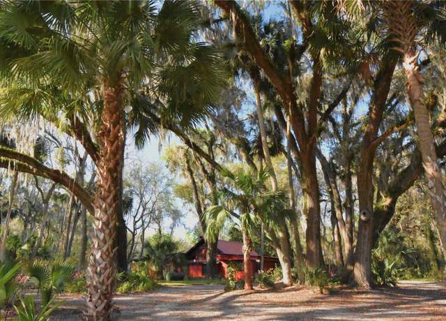 Property at 1302 SE Wacahoota Rd, Micanopy, FL 32667, 3 beds, 2 baths