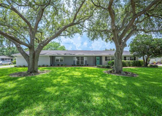 Property at 5619 Stratford Ln, Lakeland, FL 33813, 3 beds, 3 baths