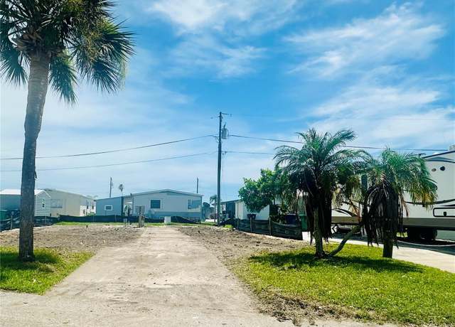 Property at 42 Montego Dr, Palmetto, FL 34221