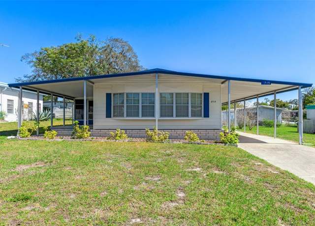Property at 8715 Highpoint Blvd, Brooksville, FL 34613, 2 beds, 2 baths