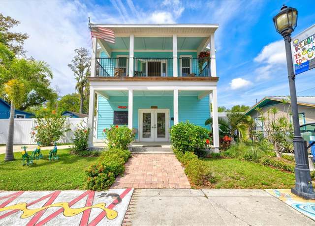 Property at 1110 12th St W, Bradenton, FL 34205, 1 bed, 1.5 baths