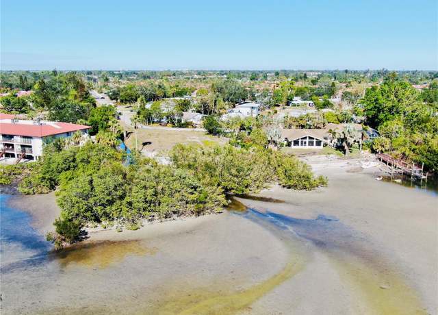 Property at 6649 Renssalaer Dr, Bradenton, FL 34207