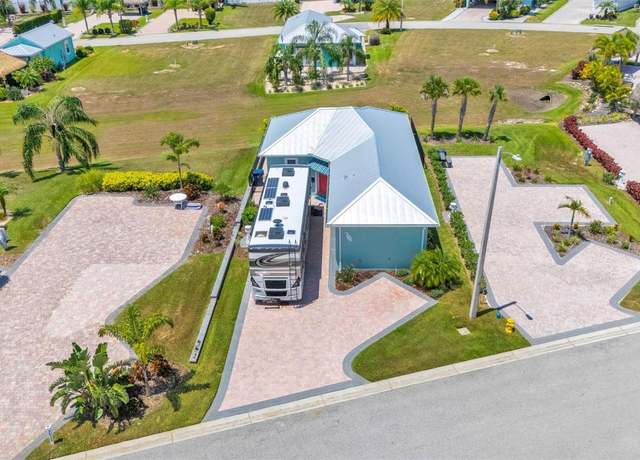 Property at 2829 Snowy Egret Dr, Polk City, FL 33868, 1 bed, 1.5 baths
