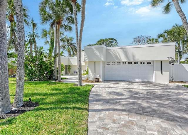 Property at 225 N Blvd OF The Presidents, Sarasota, FL 34236, 4 beds, 3 baths