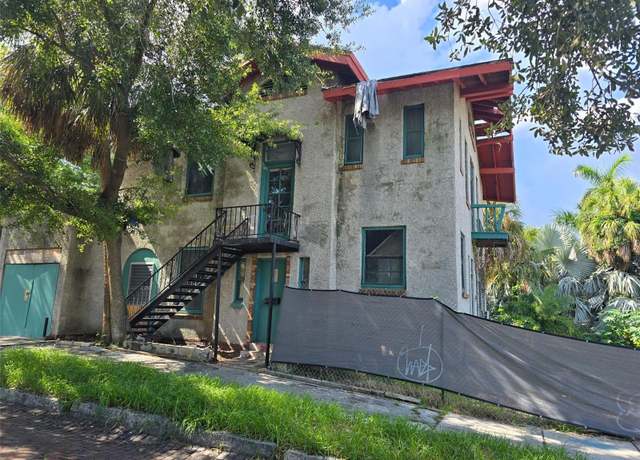 Property at 651 10th Ave S, St Petersburg, FL 33701, 4 beds, 3.5 baths