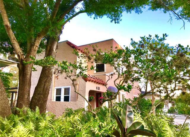 Property at 401 27th St W, Bradenton, FL 34205, 3 beds, 2.5 baths